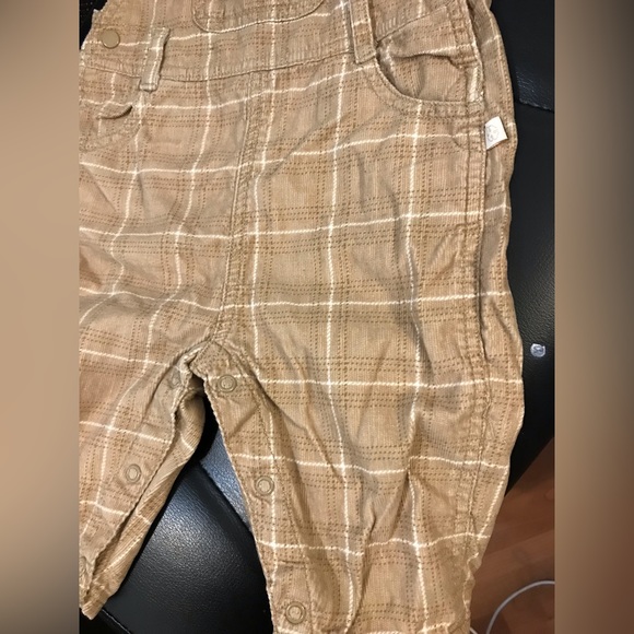 OshKosh Baby Overalls - Picture 3 of 6